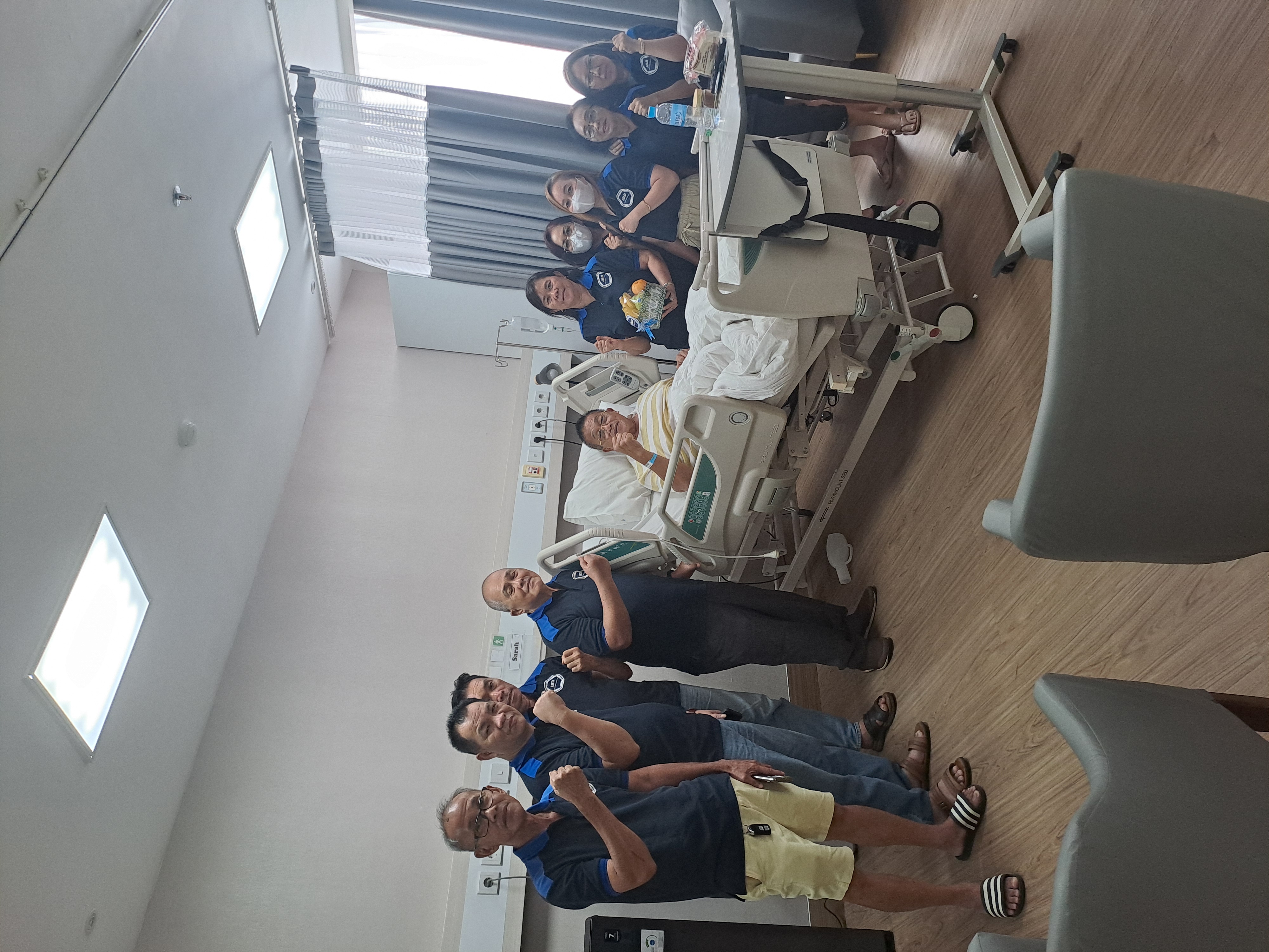 Membesuk PAK HERRY SURYONO di RS. SILOAM