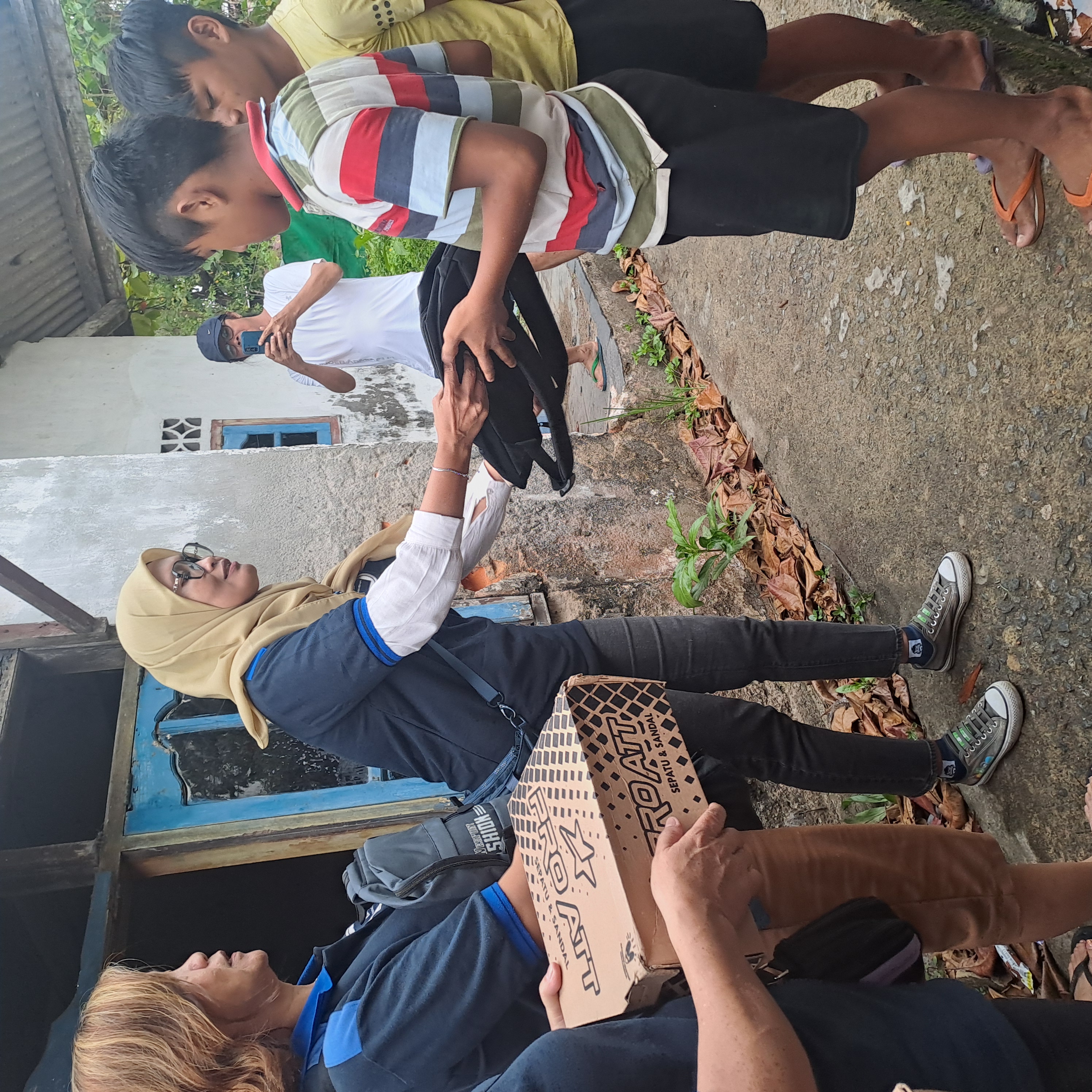 BANTUAN ANAK SEKOLAH