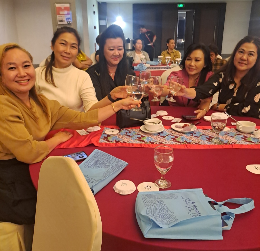 GALA DINNER DAN TALKSHOW MANDAYA ROYAL HOSPITAL