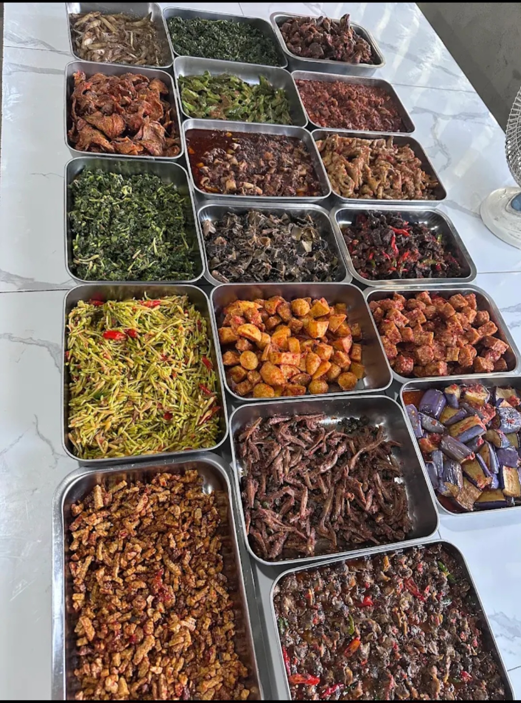 SATU LAGI TEMPAT MAKAN YANG ENAK DAN MURCE