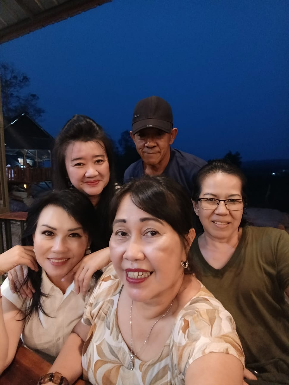 Beragam dalam kebersamaan, erat dalam persaudaraan.